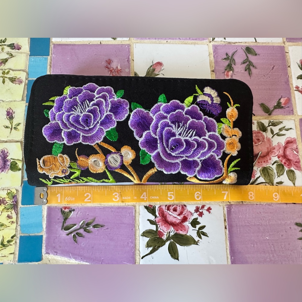 Boho Embroidered Black Purple Floral Zippered Clutch Wallet - Picture 4 of 4